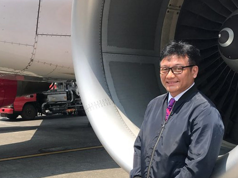 Christian pilot heard God’s voice and saved hundreds of passengers.